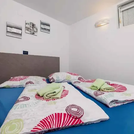 Apartment In 39371 Novi Vinodolski