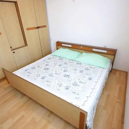Apartment In 39371