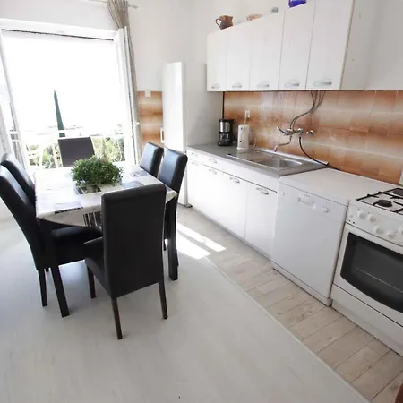 In 39371 Apartment