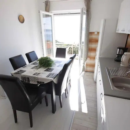 Apartment In 39371 *