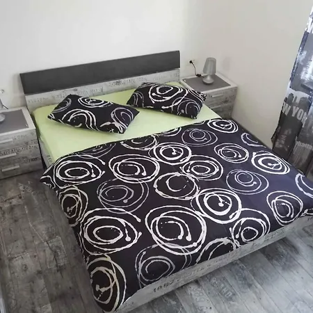 In 39371 Apartment Novi Vinodolski