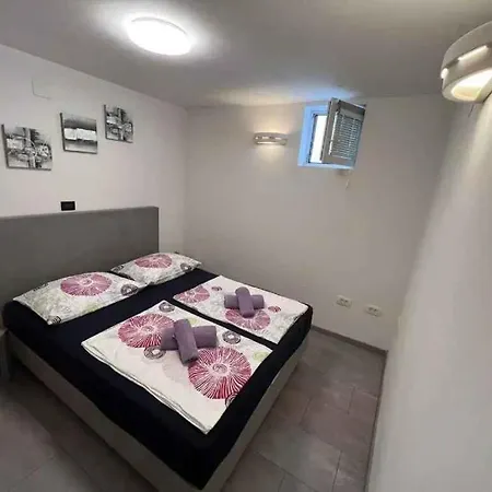 In 39371 Novi Vinodolski