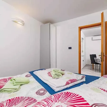 Apartment In 39371 Novi Vinodolski