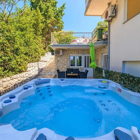 Appartamento In 39371